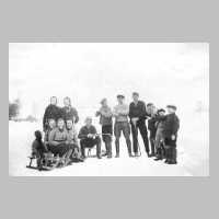 107-0043 1941 auf dem Eis bei Wenzels in Toelteninken.jpg
